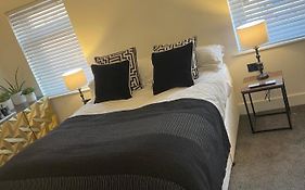 Crown Street Room Only Accommodation